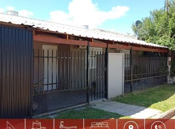 Casa · 75m² · 4 Ambientes · 2 Cocheras · Casa