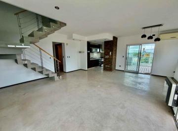 PH · 130m² · 4 Ambientes · 1 Cochera · Venta Departamento Berazategui