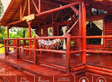 Casa · 78m² · 3 Ambientes · 1 Cochera · Hermosa Cabaña en Puerto Yeruá