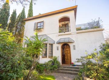 Casa · 355m² · 5 Ambientes · 2 Cocheras · Casa Venta en La Lucila, Parque Pileta y Parrilla