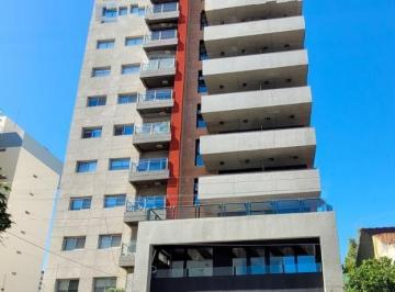 Departamento · 68m² · 3 Ambientes · 1 Cochera · Venta Depto de 3 Ambientes con Cochera en Bernal Centro