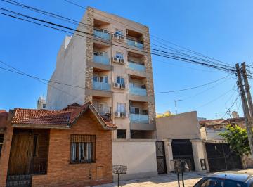 Departamento de 2 ambientes, Lanús · Departamento de 2 Ambientes con Balcón Al Frente en Alquiler — Gerli, Lanús