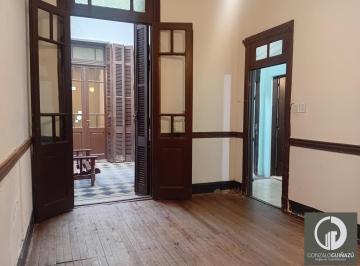 Casa · 50m² · 4 Ambientes · Casa de Pasillo en El Centro