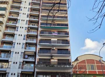 Departamento · 108m² · 4 Ambientes · 1 Cochera · Departamento de 4 Ambientes con Dep - Cochera. frente. balcon
