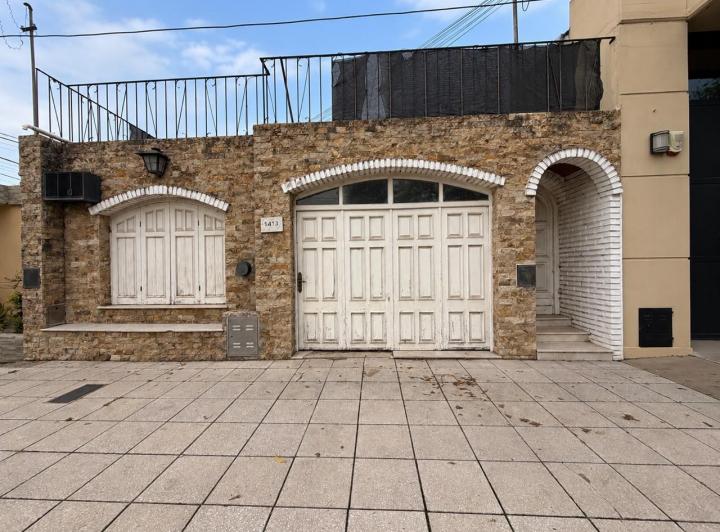 Casa · 273m² · 5 Ambientes · 1 Cochera