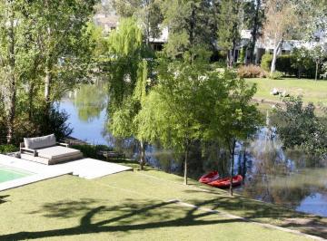 Casa · 500m² · 5 Dormitorios · El Encuentro - Alquiler Temporario Verano 2025