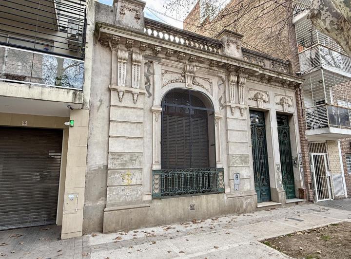 Terreno · 376m² · 9 Ambientes