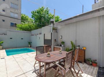 Casa · 174m² · 5 Ambientes · 1 Cochera · Venta Casa Tipo Duplex con Pileta, Parrilla y Cochera en Villa Urquiza!