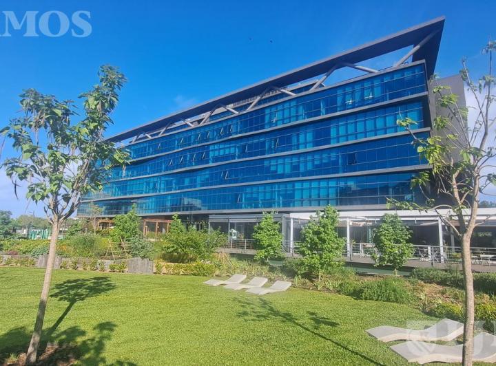 Oficina comercial · 60m² · 1 Ambiente · 1 Cochera