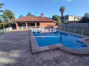Quinta vacacional · 3672m² · 6 Ambientes · 1 Cochera · En Venta Quinta en Villa Luzuriaga, con Quincho y Pileta