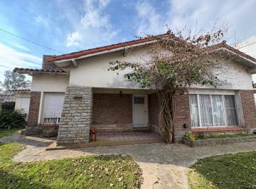 Casa · 700m² · 3 Ambientes · 2 Cocheras · Casa Venta Gonnet