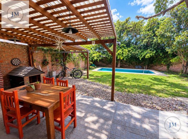 Casa · 150m² · 3 Ambientes · 1 Cochera