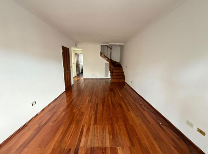 Casa · 160m² · 4 Ambientes · 2 Cocheras