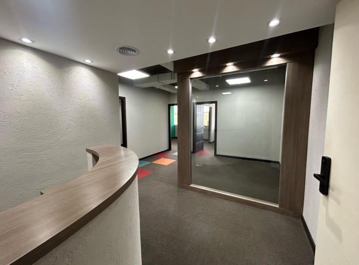 Oficina comercial · 71m² · 1 Ambiente · 1 Cochera
