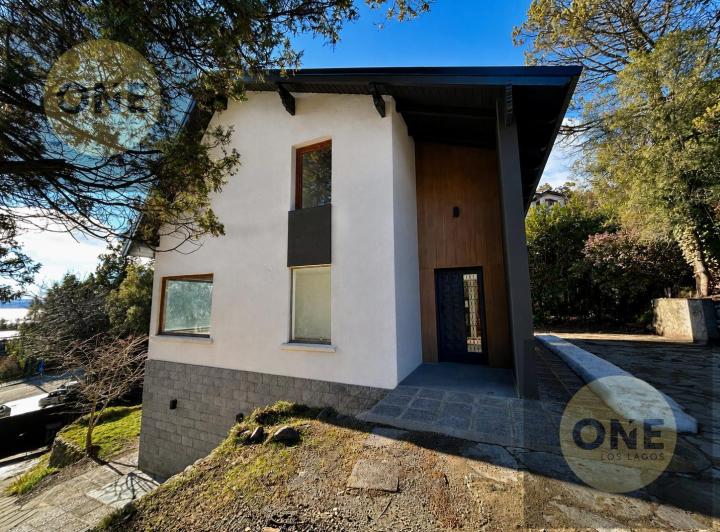 Casa · 160m² · 5 Ambientes · 3 Cocheras