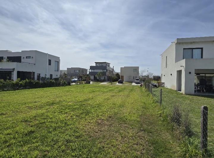 Terreno · 551m²