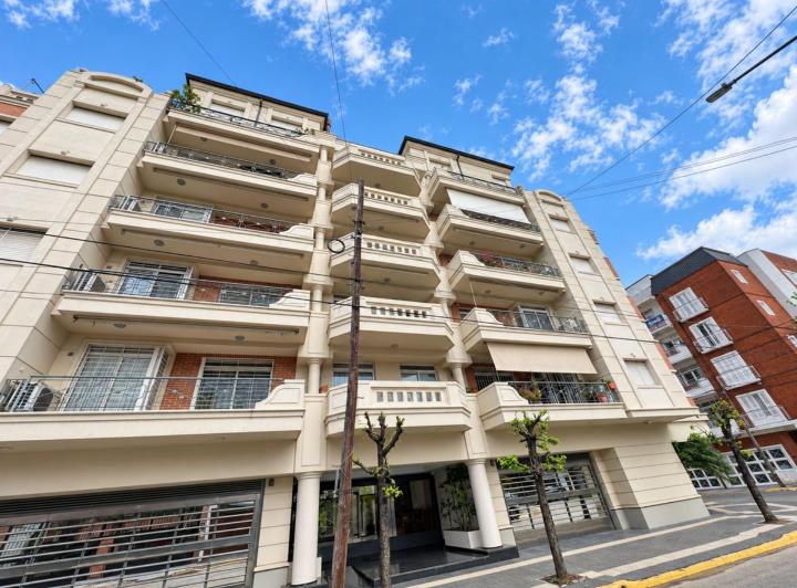 Departamento · 131m² · 4 Ambientes · 2 Cocheras