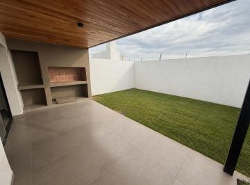 Casa · 115m² · 3 Ambientes · 1 Cochera · Duplex P. Baja. Exc. Calidad. 2dor. 2 Bños. Vestidor.
