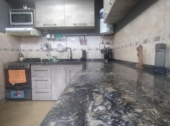 Casa · 95m² · 4 Ambientes · 1 Cochera