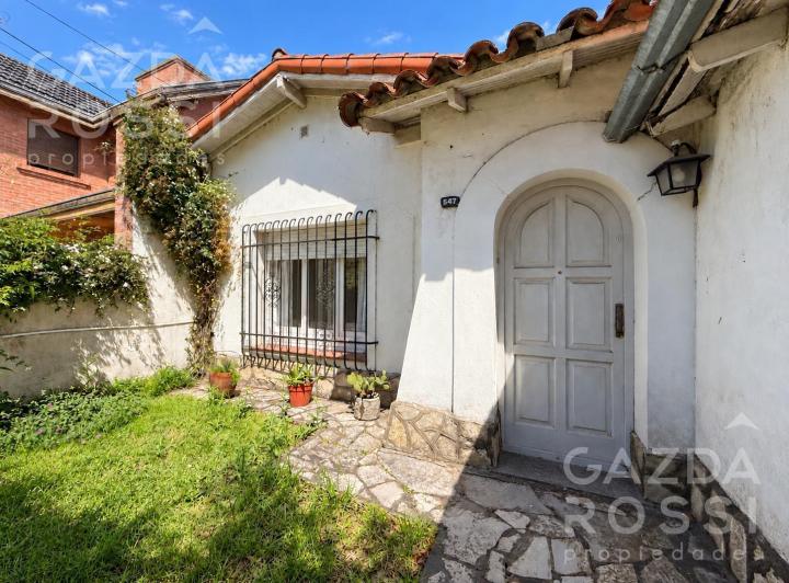 Casa · 100m² · 4 Ambientes · 1 Cochera