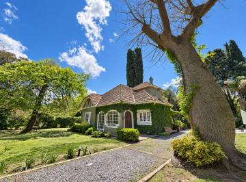 Casa · 180m² · 6 Ambientes · Casa en Venta Villa Elisa