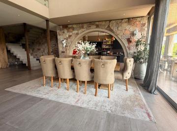 Casa de 9 ambientes, Lunlunta · La Vacherie Country Golf Amoblada