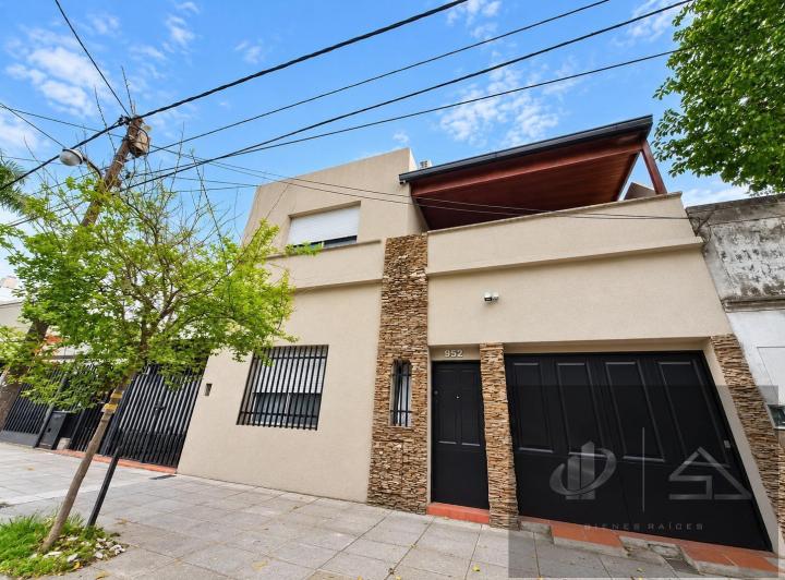 Casa · 176m² · 4 Ambientes · 1 Cochera