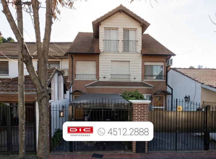 Casa · 57m² · 5 Ambientes · 1 Cochera