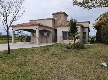Casa · 180m² · 5 Ambientes · 4 Cocheras · Alquiler Puertos del Lago 3 Dorm. Piscina Pb