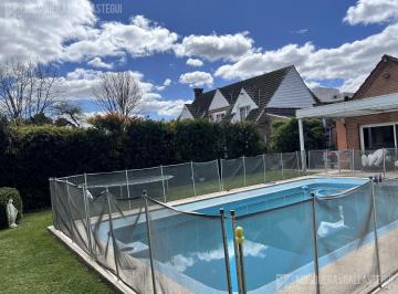 Casa · 250m² · 6 Ambientes · Casa en Village Golf &amp; Tenis Club
