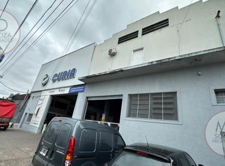 Local comercial · 700m² · 1 Cochera