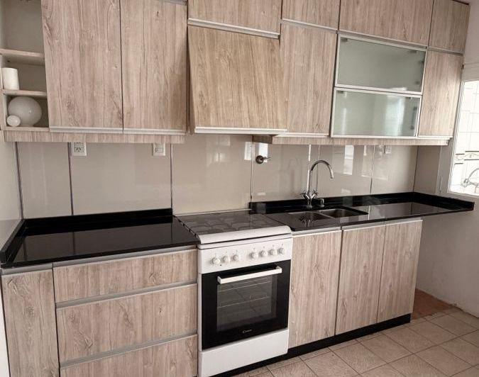 Casa · 102m² · 5 Ambientes · 1 Cochera