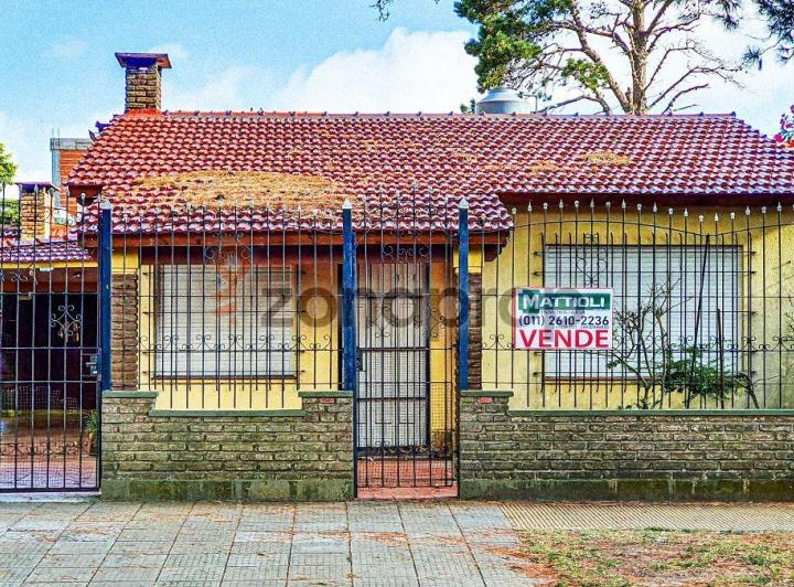 Casa · 180m² · 3 Ambientes · 1 Cochera
