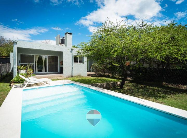 Casa · 156m² · 3 Ambientes · 2 Cocheras