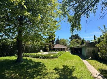 Quinta vacacional · 144m² · 4 Ambientes · Venta de Quinta en La Reja + Pileta + Quincho + Parrilla + Horno de Barro