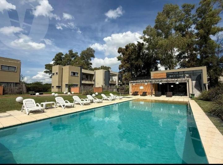 Departamento · 70m² · 2 Ambientes · 1 Cochera
