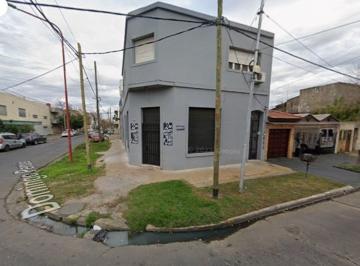 Local comercial de 1 ambiente, Lanús · Amplio Local en Alquiler en La Calle Pte. Peron 1898 V. Alsina Lanus