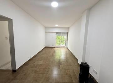 PH · 48m² · 2 Ambientes · Alquiler Mataderos 2 Ambs Sin Expensas, con Balcón Corrido a La Calle
