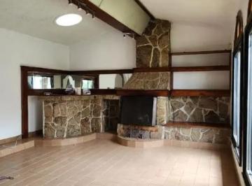 Casa · 250m² · 6 Ambientes · 2 Cocheras · Hermosa Casa en Alquiler en Boulogne