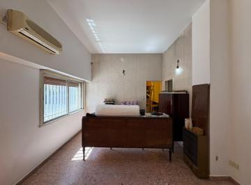 PH · 86m² · 3 Ambientes · 1 Cochera · PH en Liniers