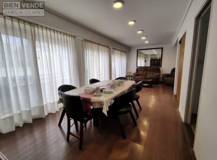 Casa · 380m² · 7 Ambientes