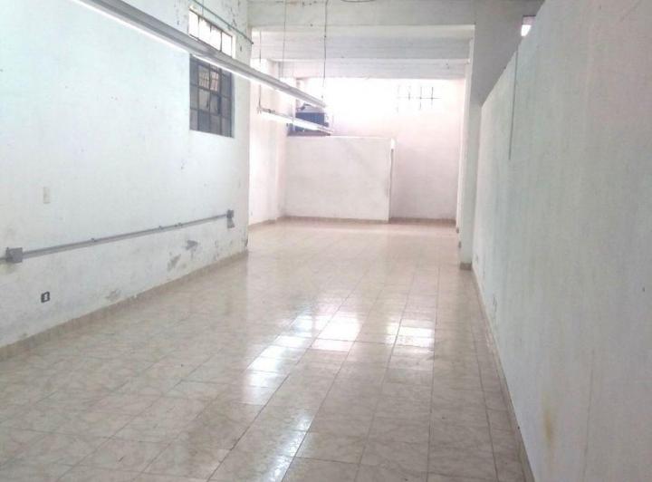 Bodega-Galpón · 100m² · 1 Ambiente · 10 Cocheras