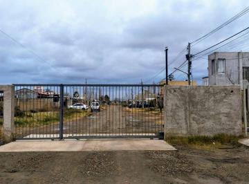 Casa de 3 ambientes, Los Corralitos · Casa en Venta C/ Cochera en Los Corralitos