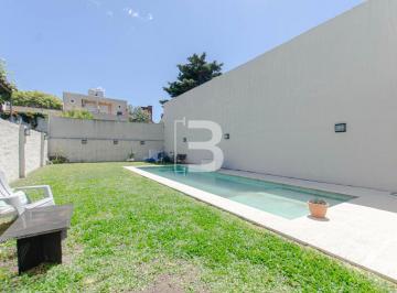 Casa de 4 ambientes, Villa Pueyrredón · Hermosa Casa Sobre Lote 8,66 X 42 m - Piscina - Garaje - Impecable