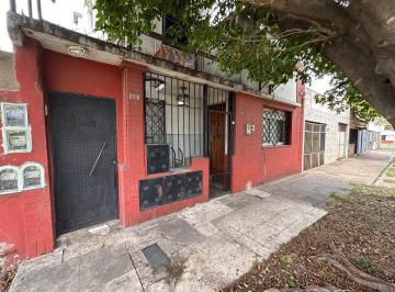 Casa · 181m² · 7 Ambientes · Venta Casa Mas Tres Departamentos en Gerli