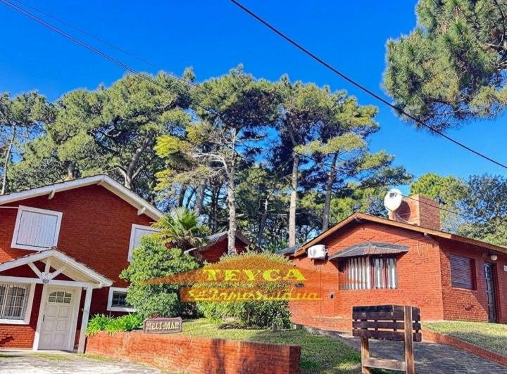 Casa · 245m² · 9 Ambientes