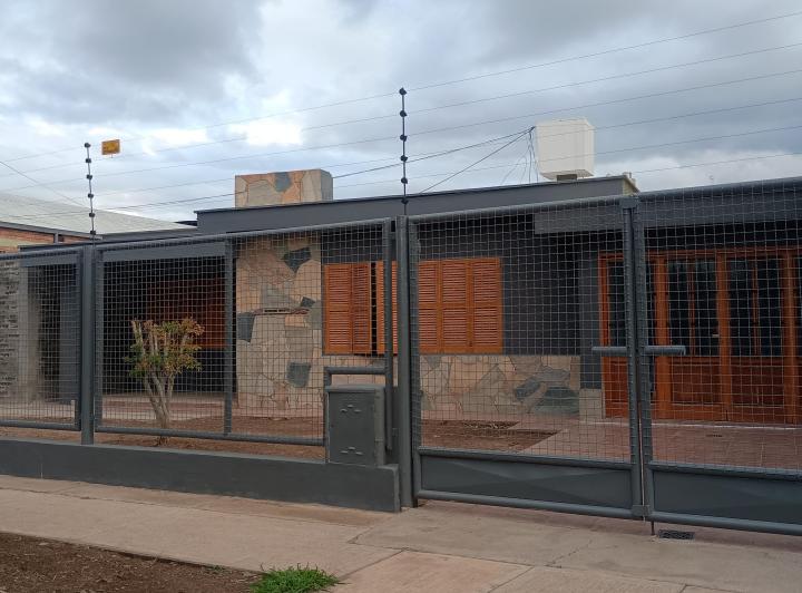 Casa · 250m² · 7 Ambientes · 1 Cochera