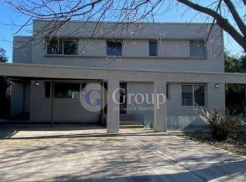 Casa · 240m² · 6 Ambientes · 1 Cochera · Casa en Alquiler en Santa Maria de Los Olivos, Malvinas Argentinas