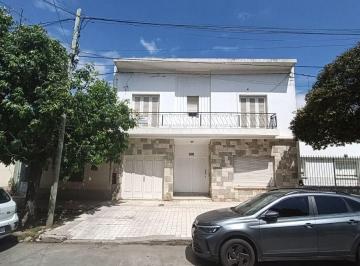 Casa de 8 ambientes, Córdoba · Casa en Venta General Paz