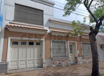 Casa · 169m² · 5 Ambientes · 1 Cochera · Se Vende Casa Centrica en Rafaela